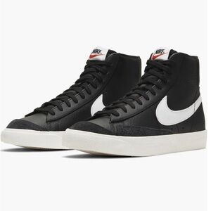 Nike Blazer Mid ‘77 vintage sneakers — black